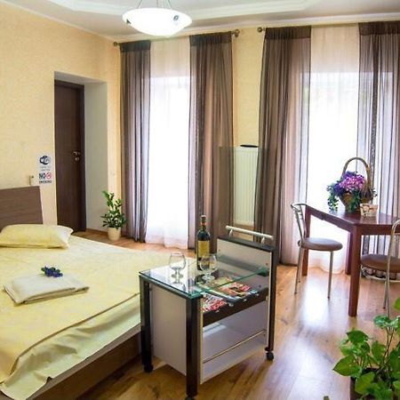 Deribasovskaya Suit Odessa Zewnętrze zdjęcie